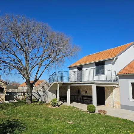 Holiday Home Nena Drnis Exterior photo